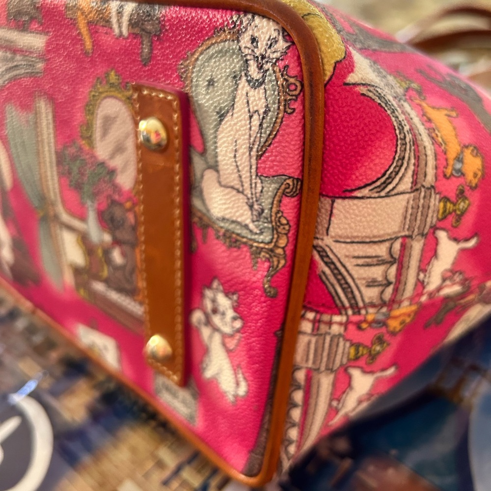 Dooney & Bourke Disney Aristocats Tote - Picture 4 of 13
